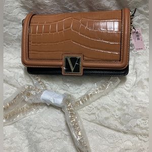 NWT VICTORIA’s SECRET BLACK & BROWN CROSSBODY - chain strap
